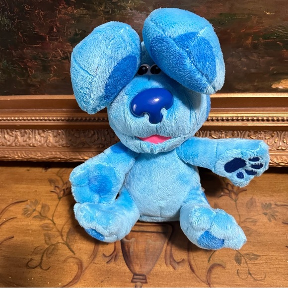 Blue's Clues & You! Peek-A-Blue Interactive 10" Plush Barks Plays Peek A Boo - Picture 3 of 7